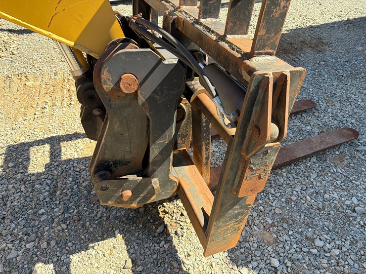 caterpillar-th360b-image-46