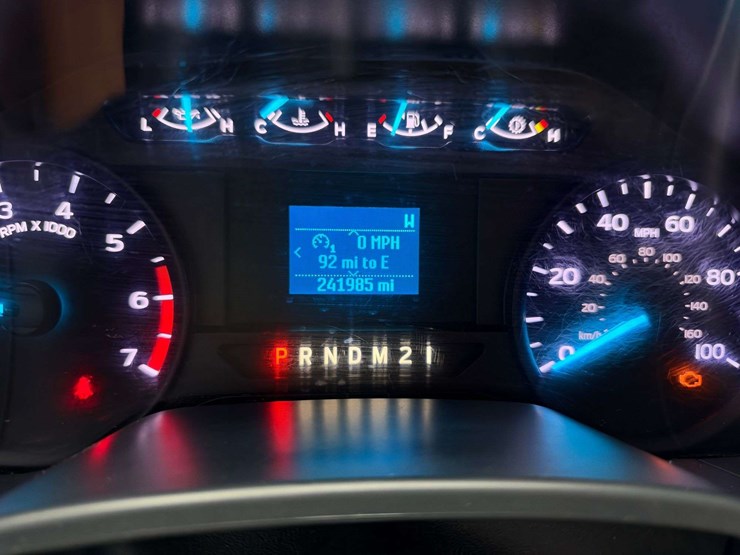 ford-f250-xl-image-26