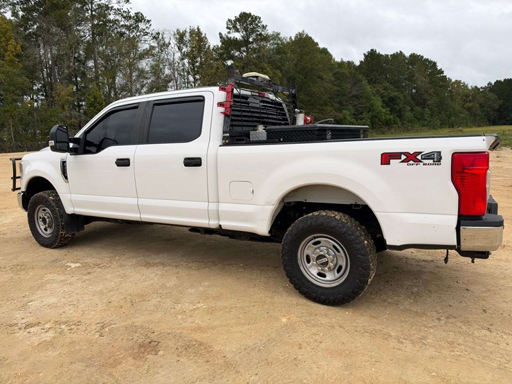ford-f250-xl-image-2
