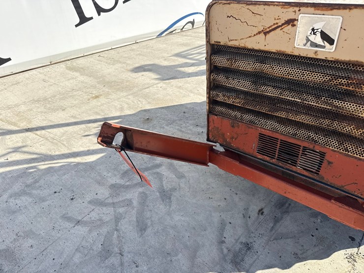 ditch-witch-350sx-image-10