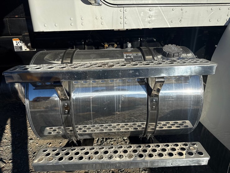 2020-kenworth-t270-image-37