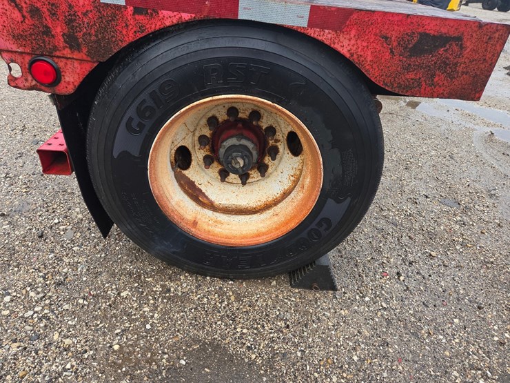 #2081-•-2006-lowboy-pin-on-axle-image-18