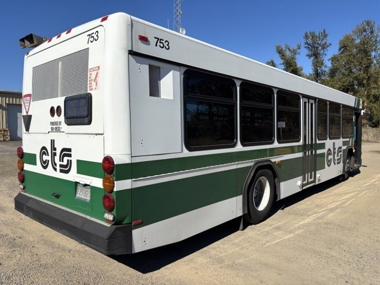 2010-gillig-35'-transit-bus-image-5