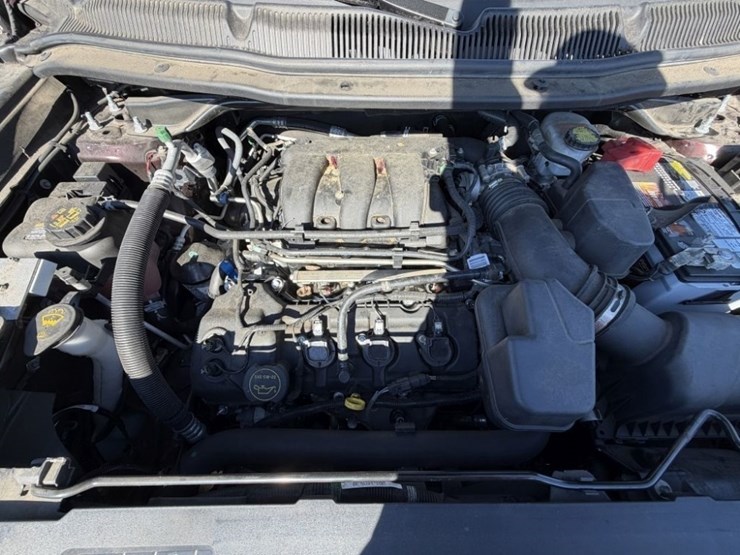 2018-ford-explorer-image-12