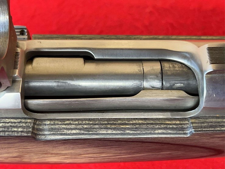 ruger-model-77-mark-ii-.243-bolt-action-rifle-image-12