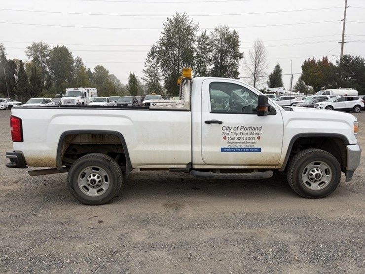 2016-gmc-sierra-pickup-image-3