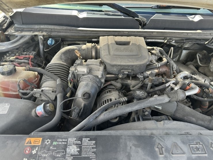 2013-chevrolet-silverado-3500-image-27
