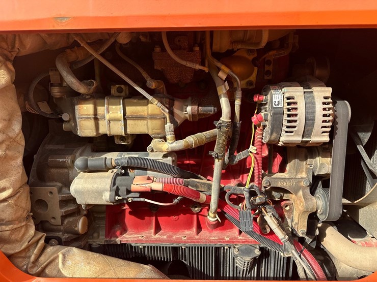 2019-jlg-8042-image-34
