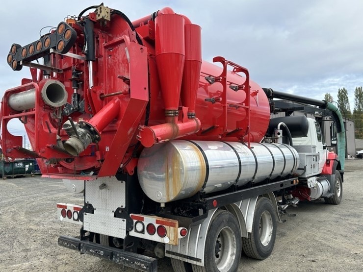 2012-vactor-2100-image-5