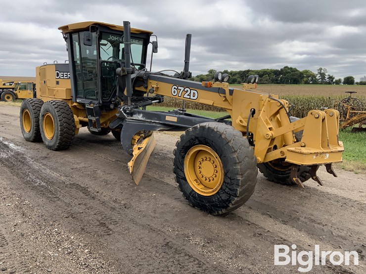 2007-deere-672d-image-3
