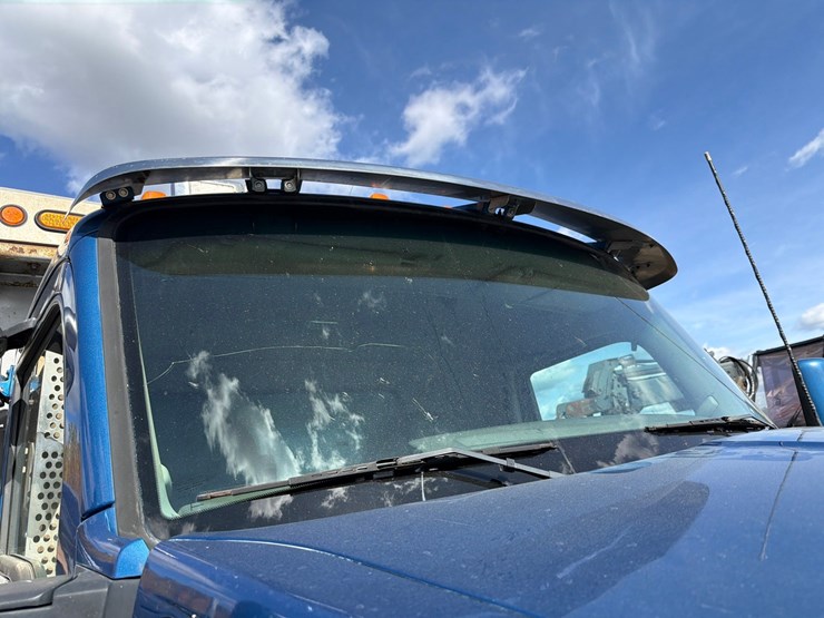 2016-kenworth-t880-image-48