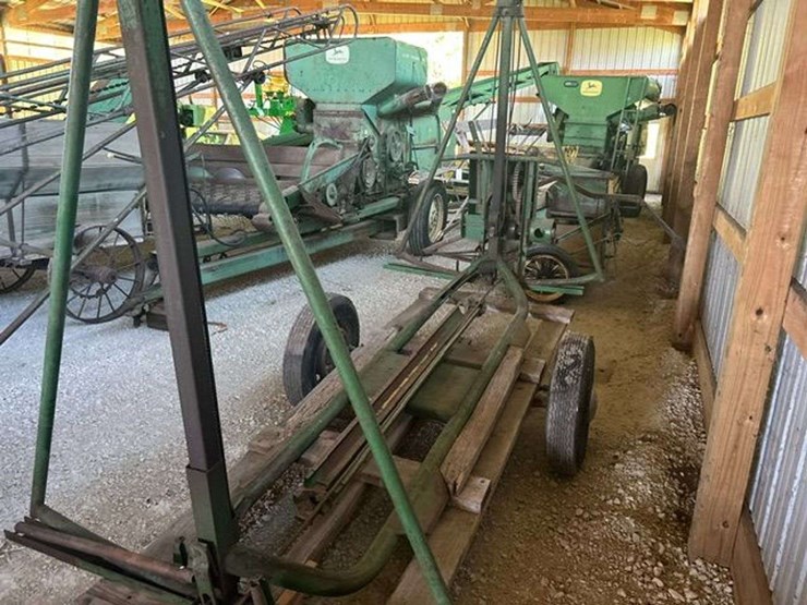 john-deere-rocker-wagon-lift-image-2