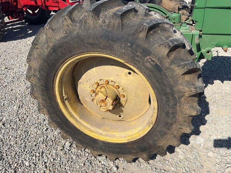 1958-john-deere-420-image-13
