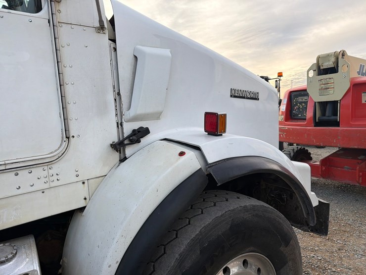 1997-kenworth-t800-image-45