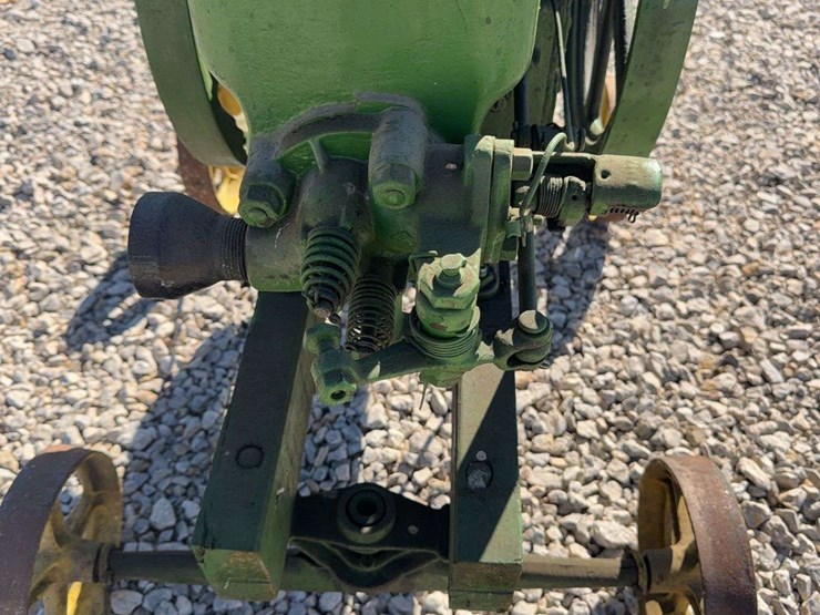 john-deere-112-image-8