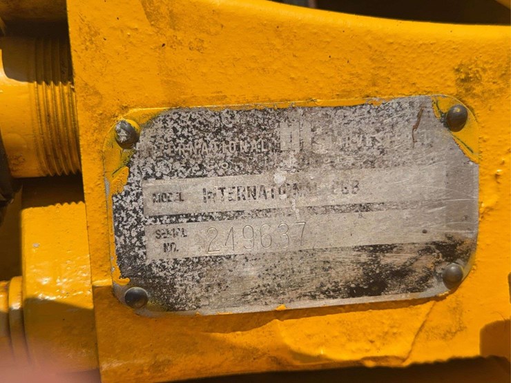 1964-international-cub-image-27