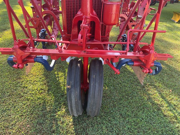 1938-farmall-f-14-image-10