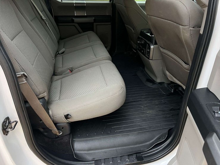 ford-f150-xlt-image-30