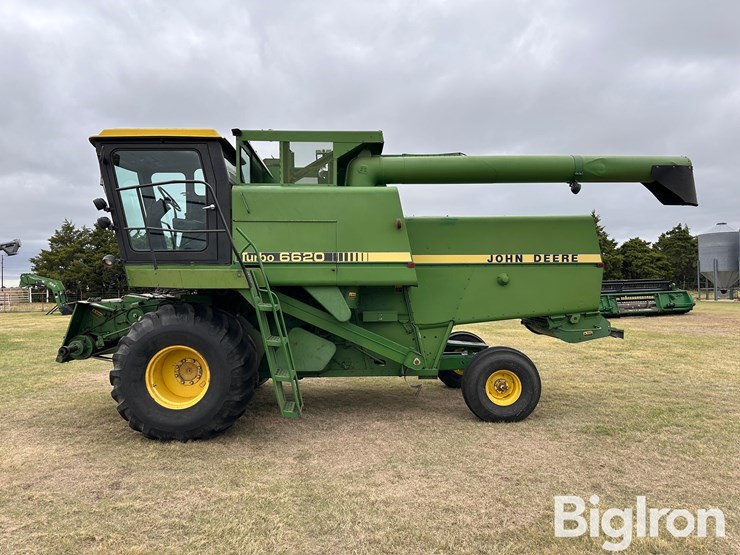 1982-john-deere-6620-image-8