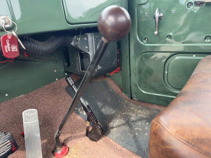 1951-mack-a30-image-66
