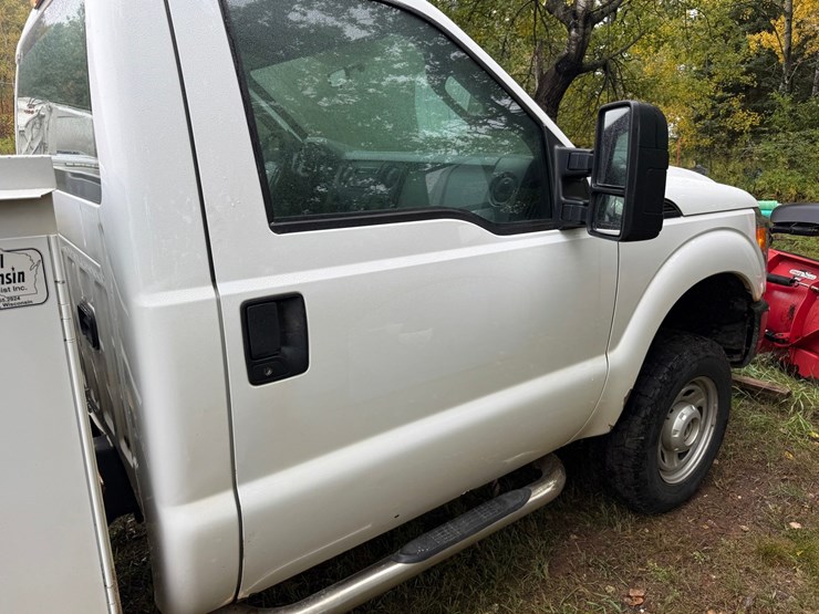 2011-ford-f350-image-31