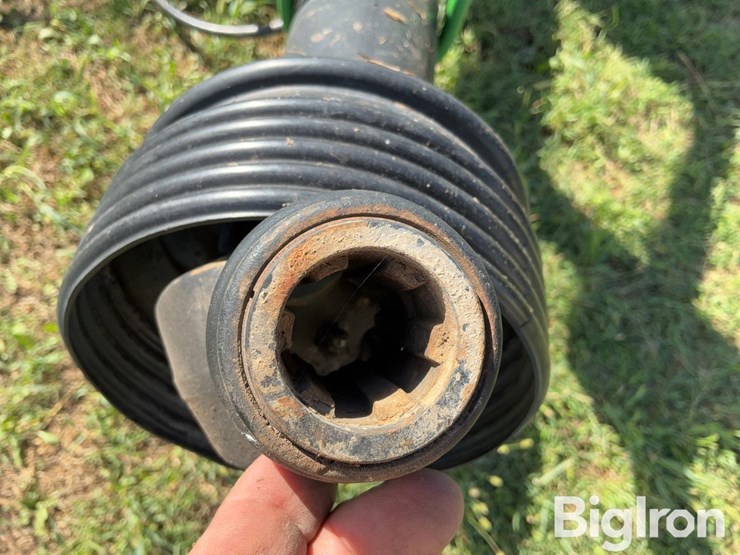 2021-john-deere-348-image-11