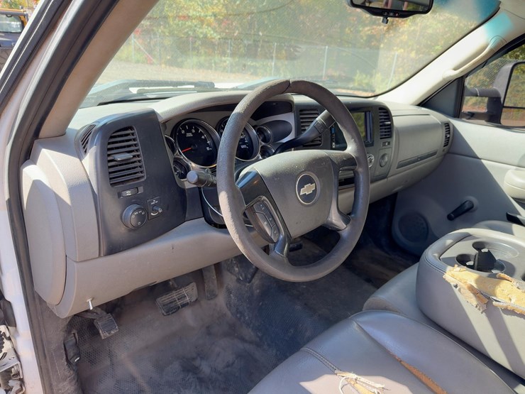 2008-chevrolet-3500hd-image-25