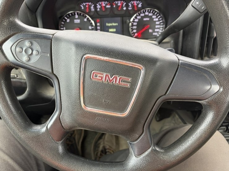 2016-gmc-sierra-pickup-image-26