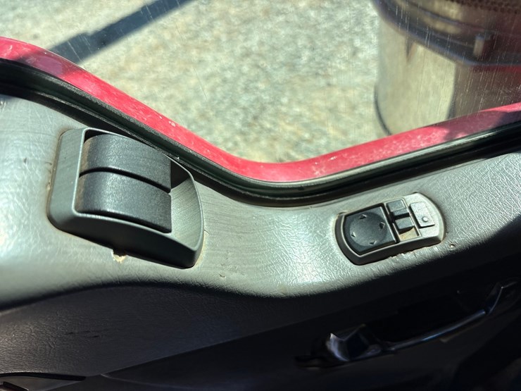 2009-kenworth-t800-image-103