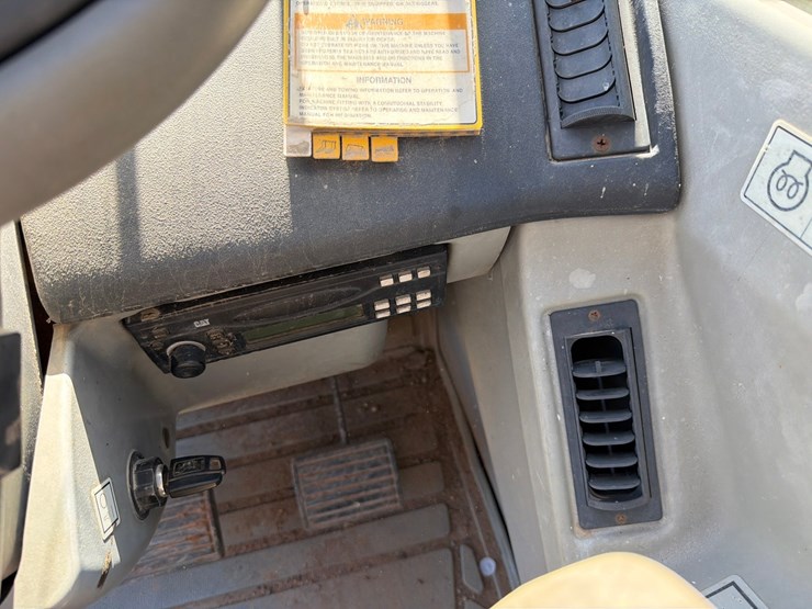 caterpillar-th360b-image-84