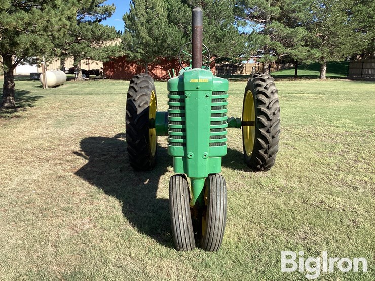 1947-john-deere-model-a-image-2