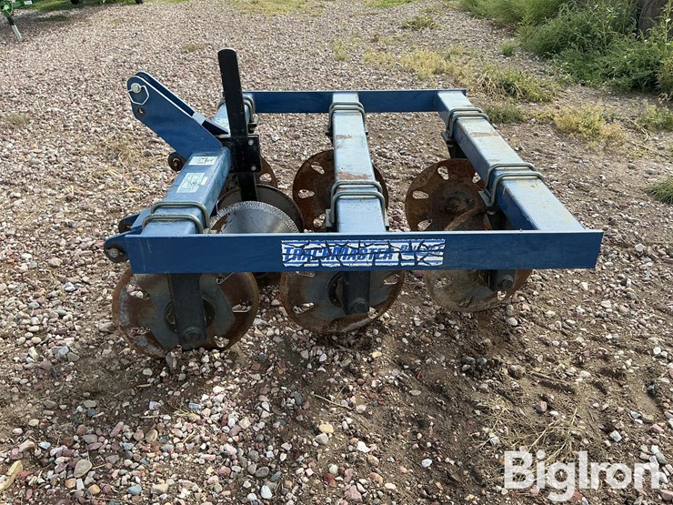blu-jet-track-master-image-8