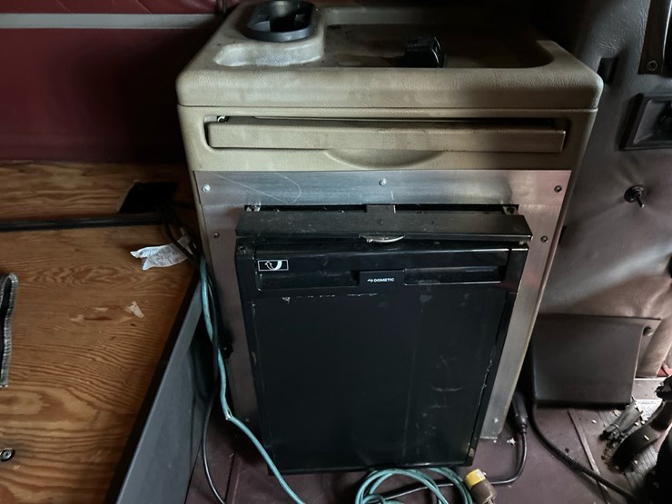2000-international-9200-image-72
