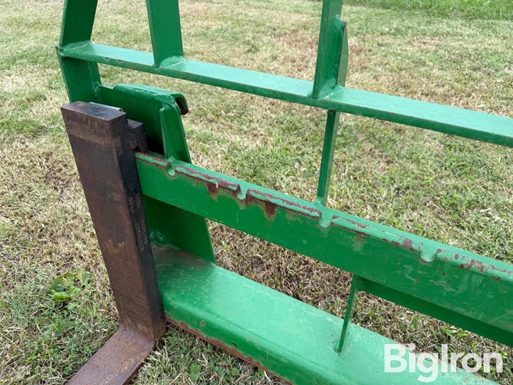 john-deere-200-image-12