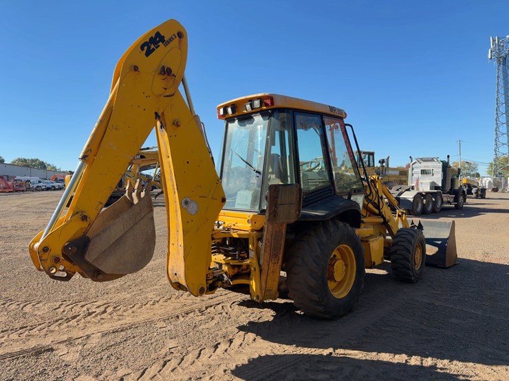 2001-jcb-214-image-5