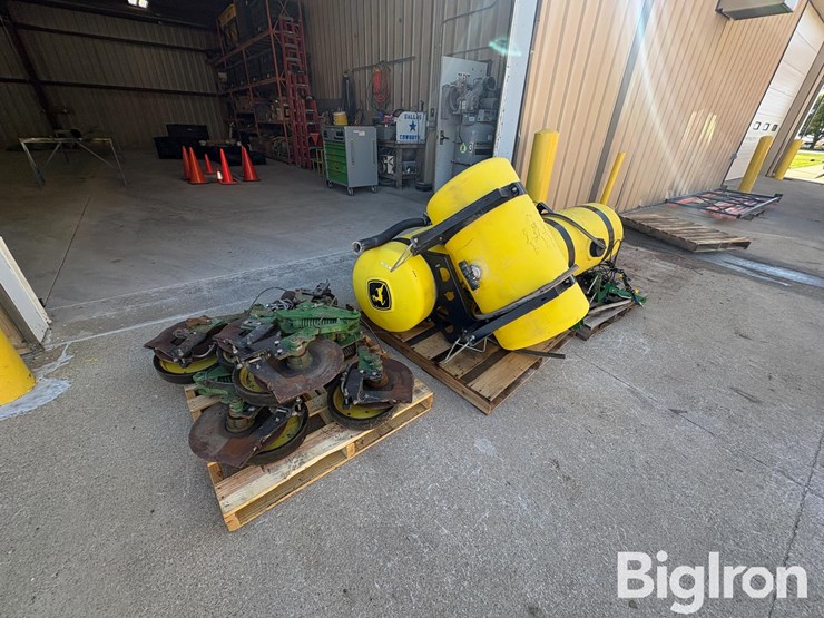 john-deere-7000-image-3