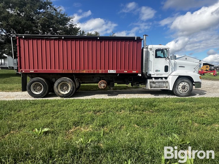 1989-freightliner-fld120-image-4