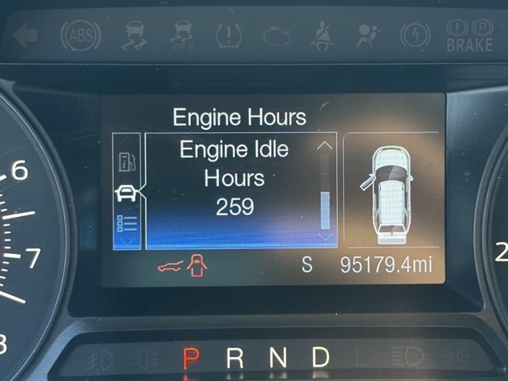 2018-ford-explorer-image-29