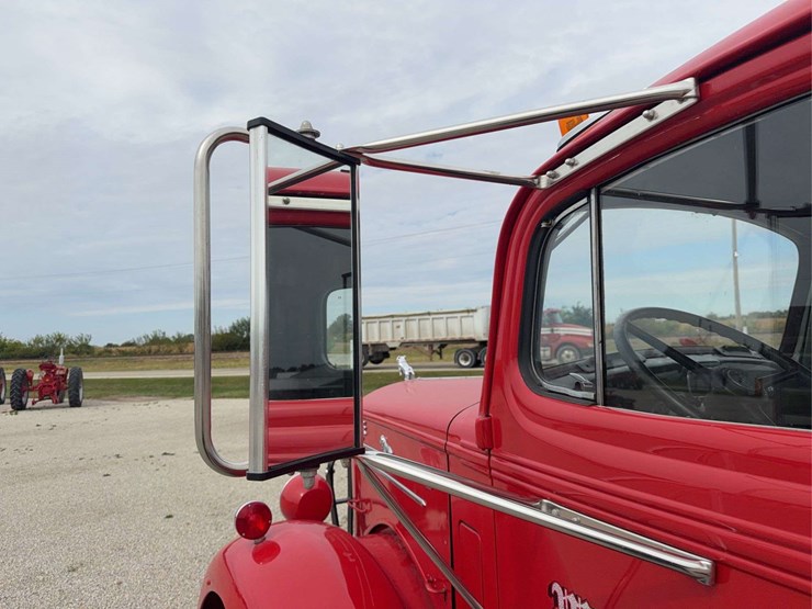 1951-mack-a30-image-58