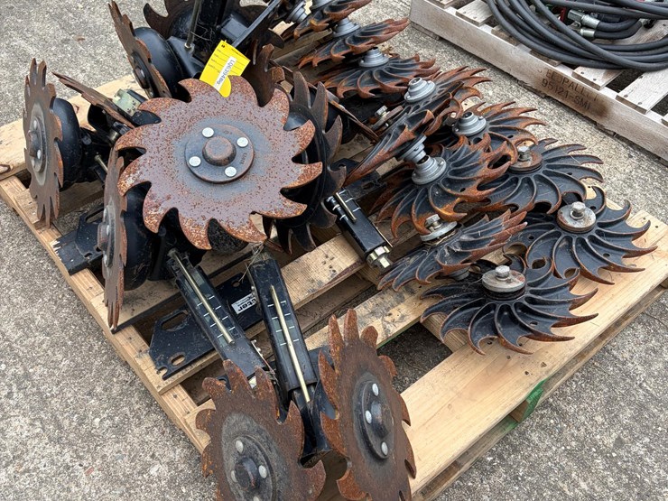 pallet-of-planter-support-image-3