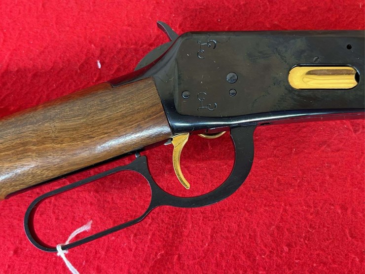 commemorative-winchester-model-94-illinois-sequicentennial-.30-30-lever-action-rifle-image-9