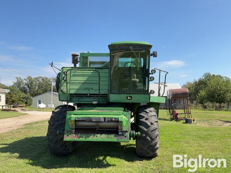 1987-john-deere-7720-titan-ii-image-2