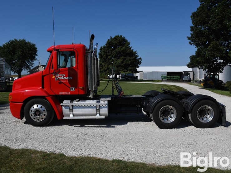 2003-freightliner-cst112-t/a-truck-tractor-image-8
