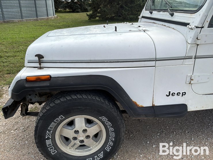 1990-jeep-wrangler-image-10