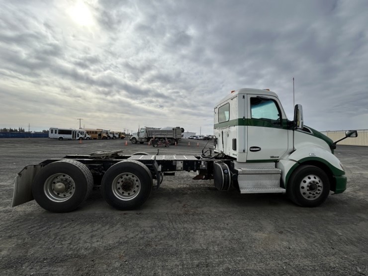 2020-kenworth-t680-image-6
