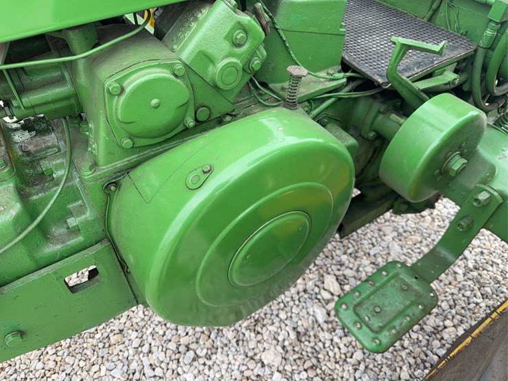 1957-john-deere-520-image-39
