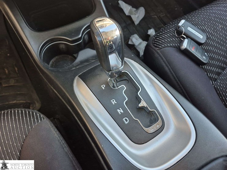 2013-dodge-journey-image-19