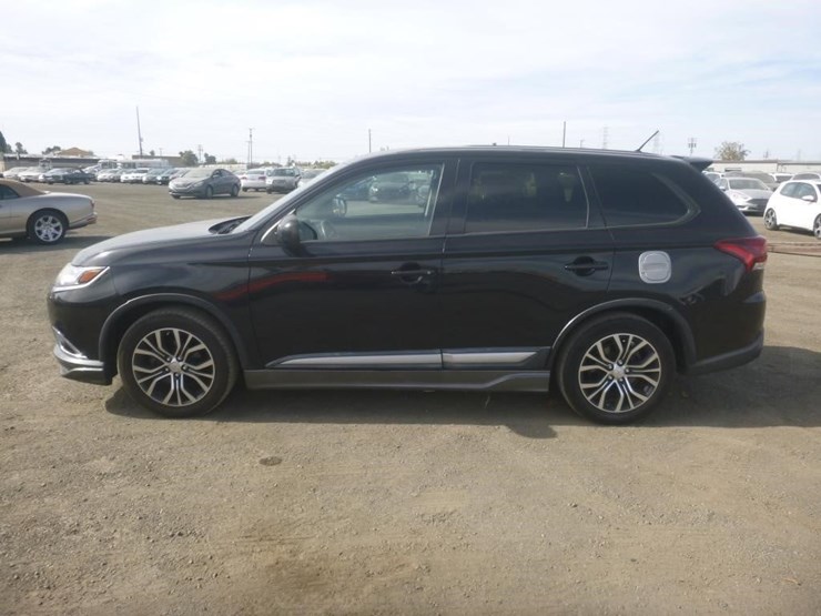 2016-mitsubishi-outlander-image-5