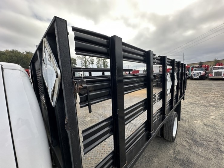 2009-ford-f550-sd-image-18