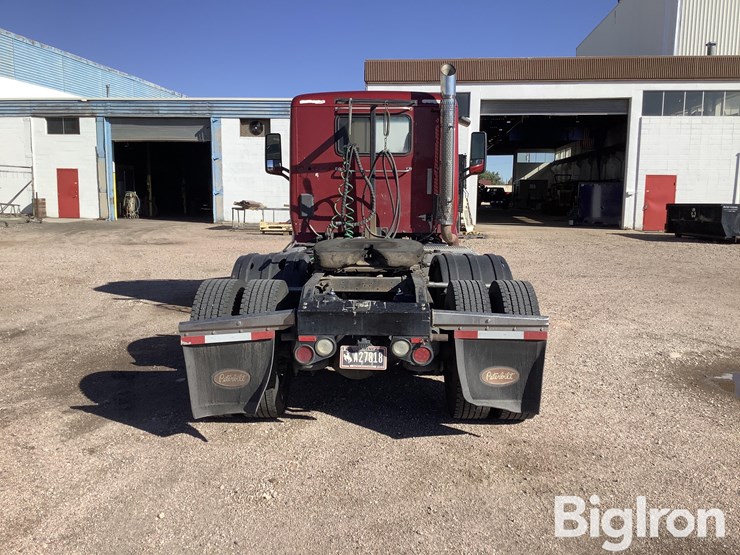 2015-peterbilt-567-image-6